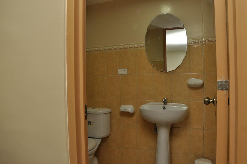Pal-Watson Apartments Lapu-Lapu City Room photo