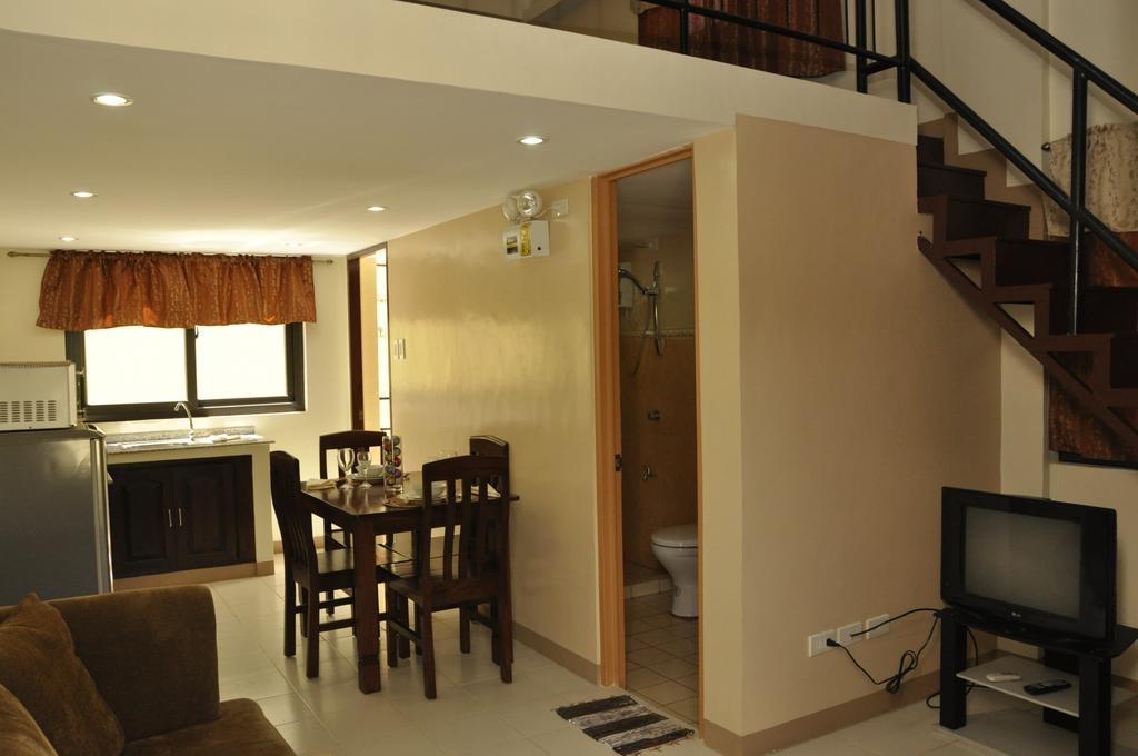 Pal-Watson Apartments Lapu-Lapu City Room photo